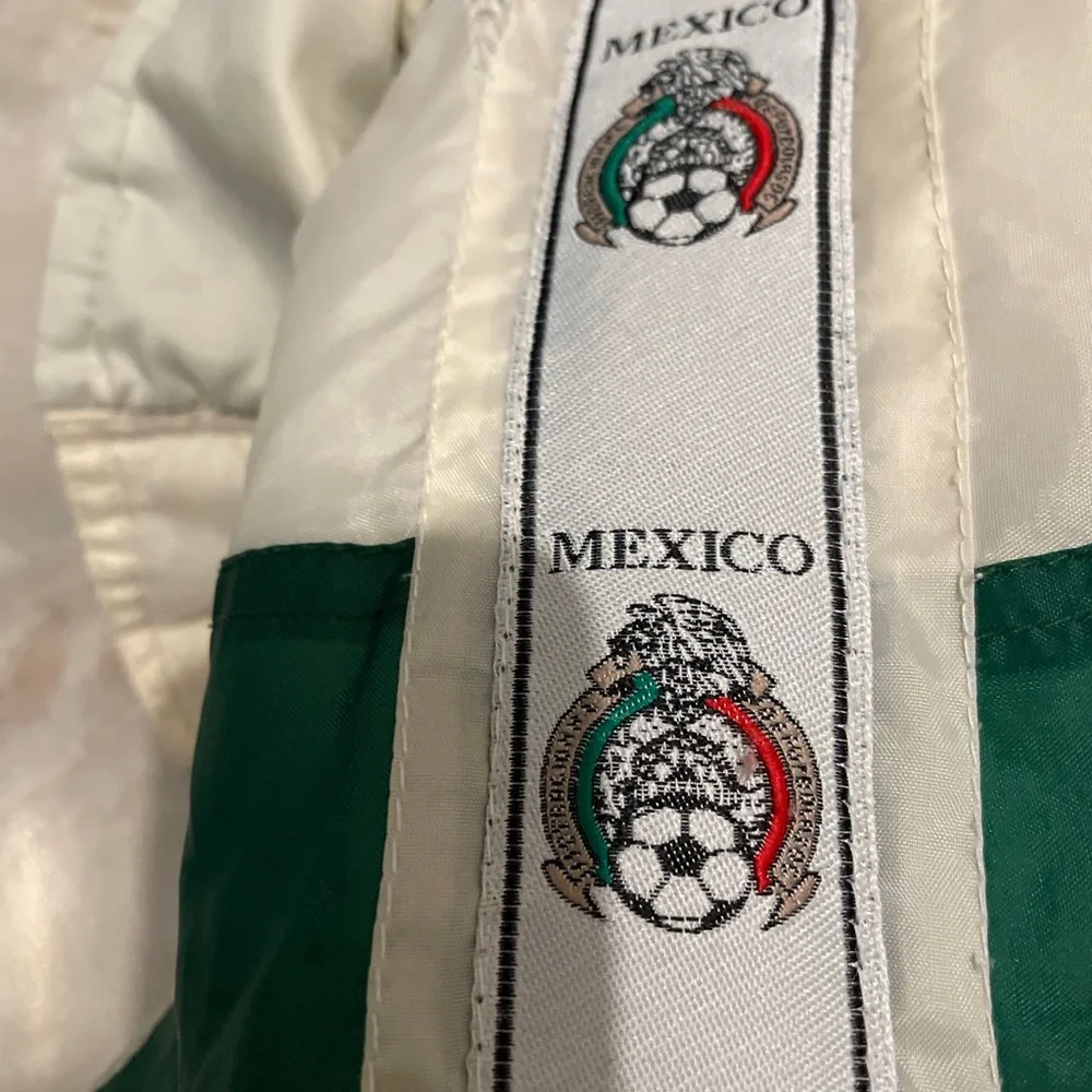 Vintage 1990’s Mexico Soccer Seleccion Mexicana Puffer Embroidered Jacket-SZ-L - Picture 13 of 14